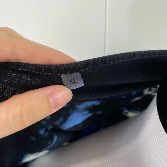 Woman’s Size XL Unbranded Art To Wear Abstract Tie Dye Colorful Waves Mountains - Picture 11 of 12